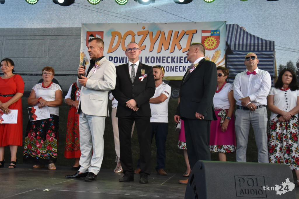 Dożynki powiatu koneckiego i gminy Słupia Konecka w rytmach disco-polo [wideo, zdjęcia]