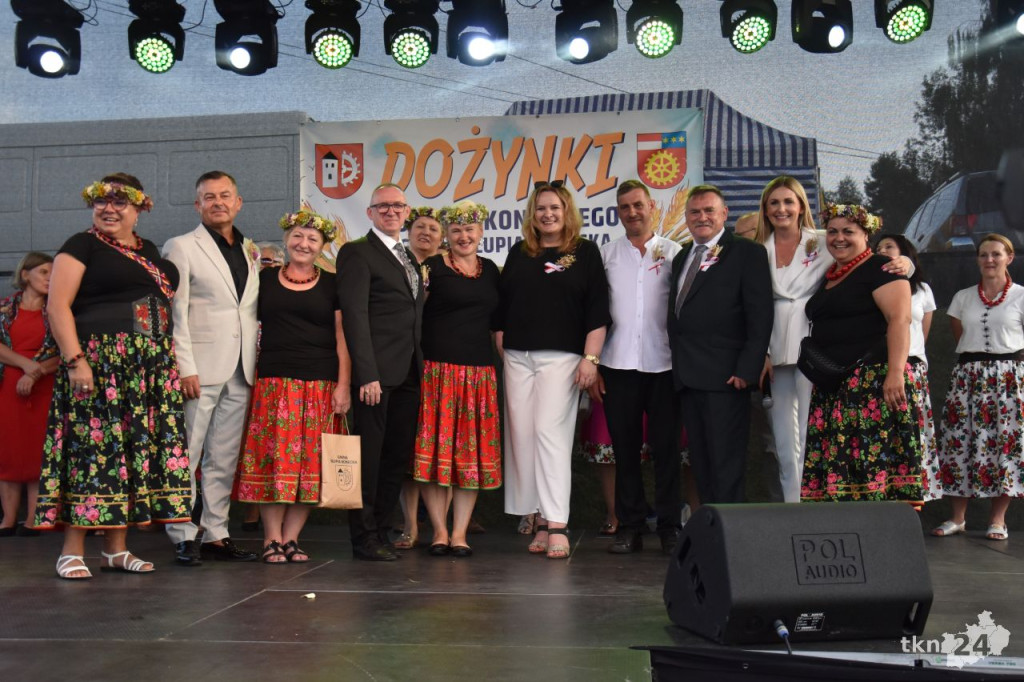 Dożynki powiatu koneckiego i gminy Słupia Konecka w rytmach disco-polo [wideo, zdjęcia]