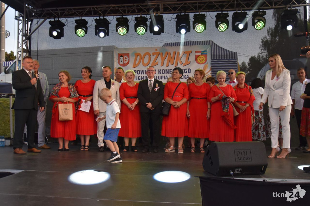 Dożynki powiatu koneckiego i gminy Słupia Konecka w rytmach disco-polo [wideo, zdjęcia]