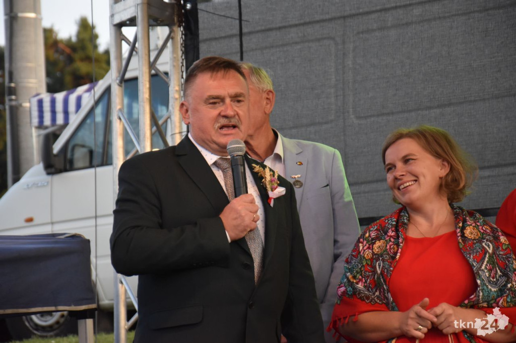 Dożynki powiatu koneckiego i gminy Słupia Konecka w rytmach disco-polo [wideo, zdjęcia]
