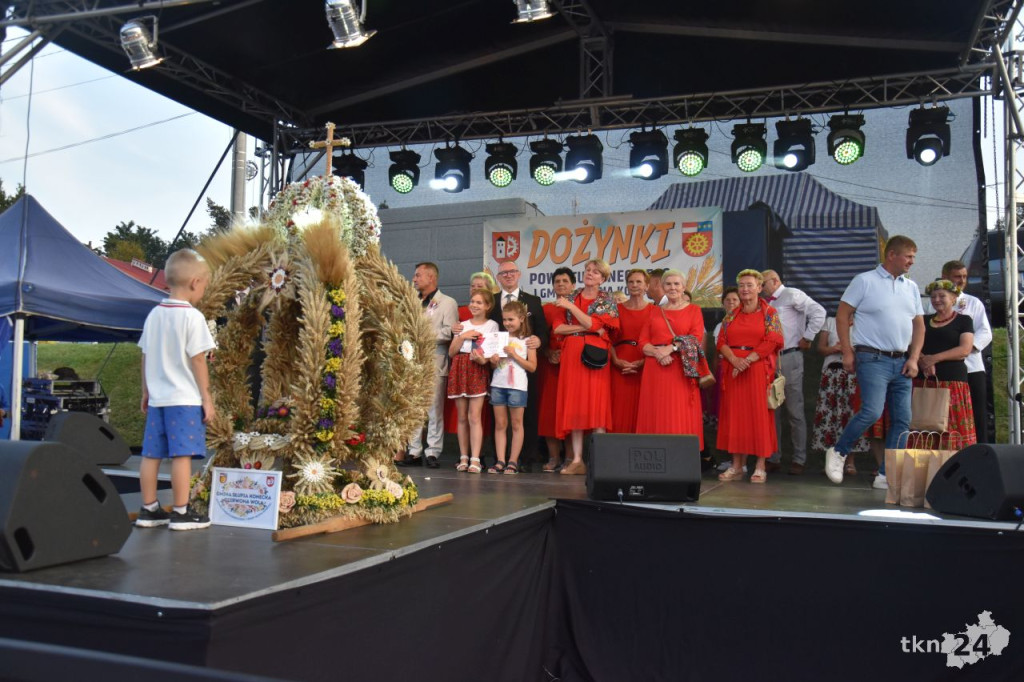 Dożynki powiatu koneckiego i gminy Słupia Konecka w rytmach disco-polo [wideo, zdjęcia]