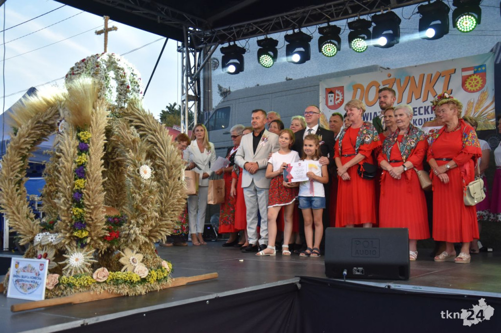 Dożynki powiatu koneckiego i gminy Słupia Konecka w rytmach disco-polo [wideo, zdjęcia]