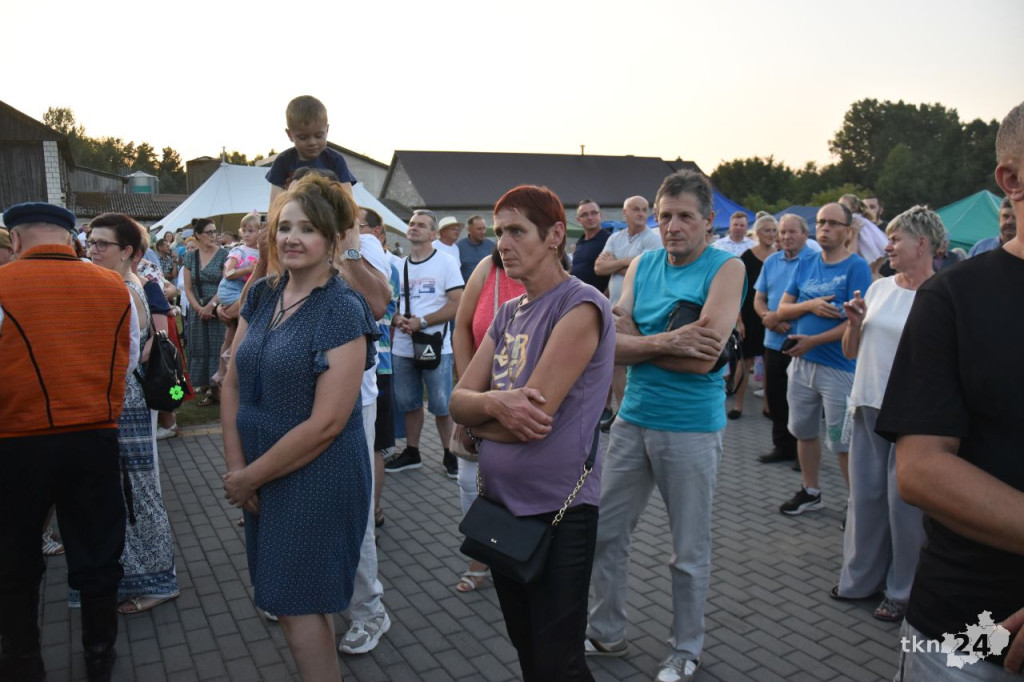 Dożynki powiatu koneckiego i gminy Słupia Konecka w rytmach disco-polo [wideo, zdjęcia]