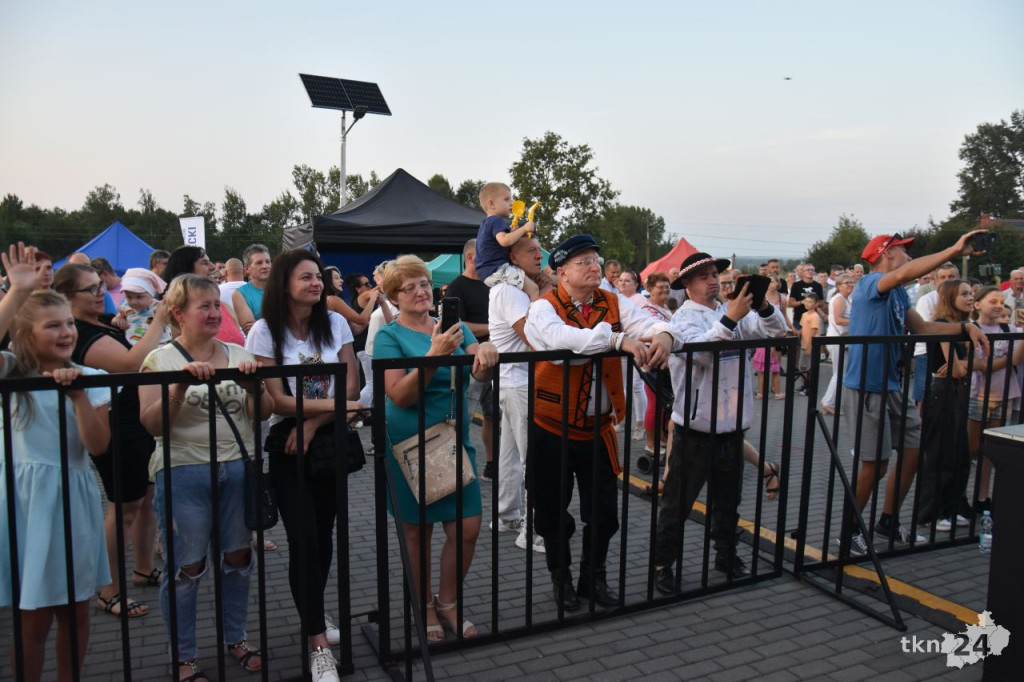 Dożynki powiatu koneckiego i gminy Słupia Konecka w rytmach disco-polo [wideo, zdjęcia]