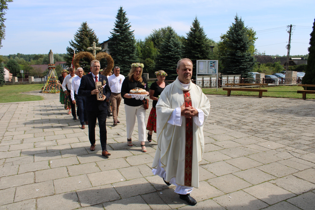 Dożynkowa msza święta miała miejsce w Miedzierzy [zdjęcia]