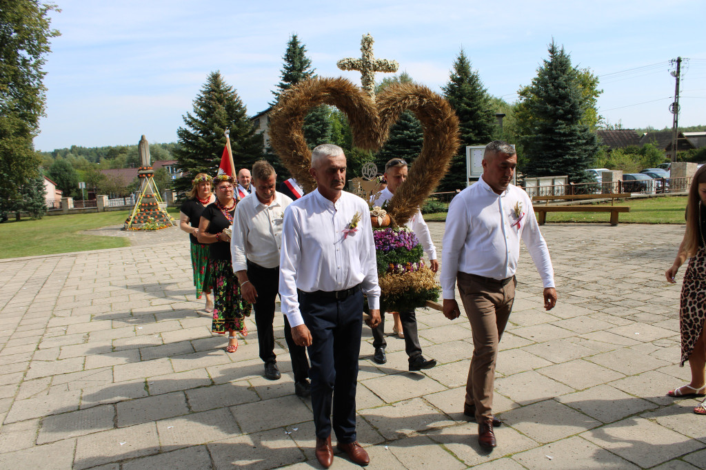 Dożynkowa msza święta miała miejsce w Miedzierzy [zdjęcia]