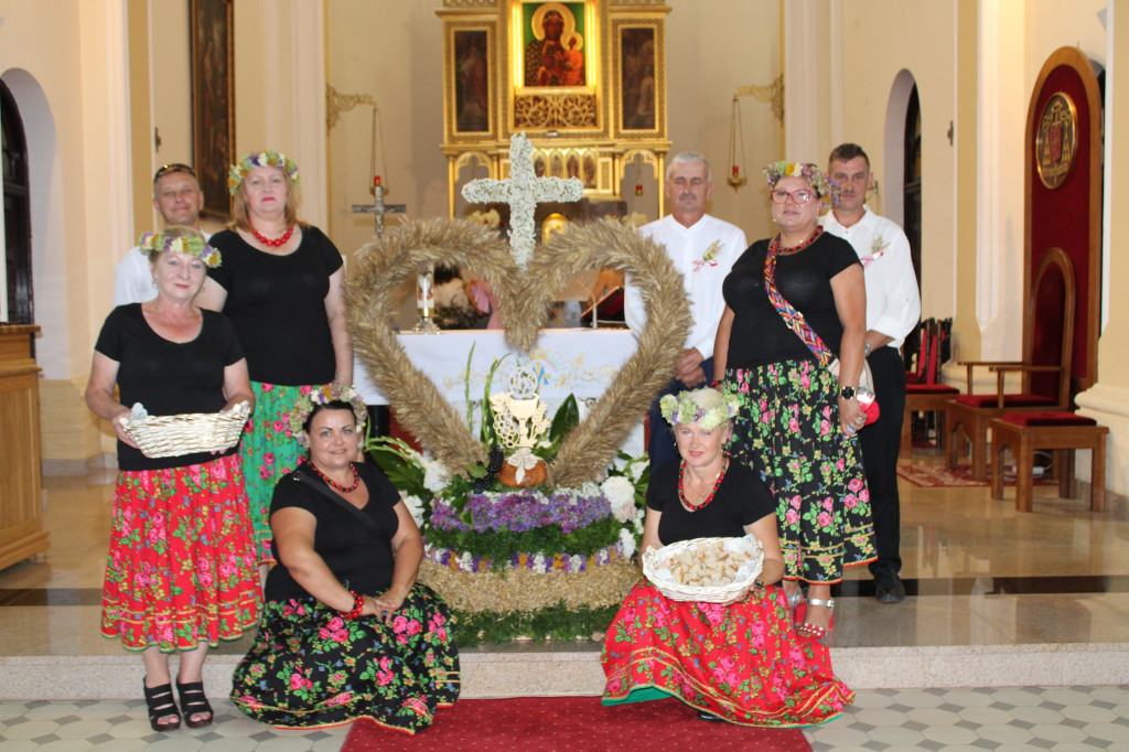 Dożynkowa msza święta miała miejsce w Miedzierzy [zdjęcia]
