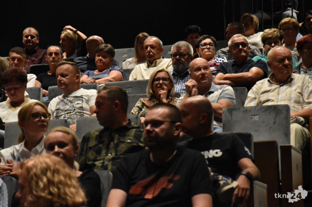 Kabaret Moralnego Niepokoju wystąpił w Koneckim Centrum Kultury [wideo, zdjęcia]