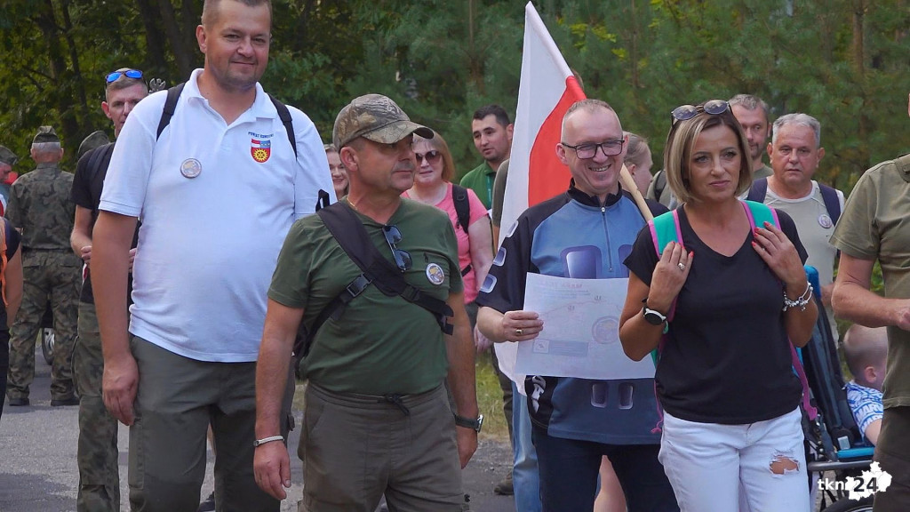 Powiat konecki zaprosił na nocny patriotyczny marsz [wideo, zdjęcia]