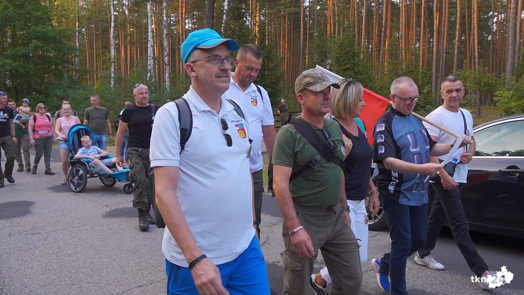 Powiat konecki zaprosił na nocny patriotyczny marsz [wideo, zdjęcia]