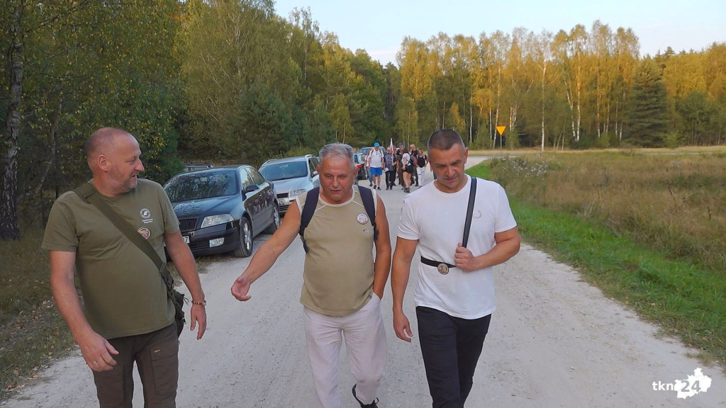 Powiat konecki zaprosił na nocny patriotyczny marsz [wideo, zdjęcia]