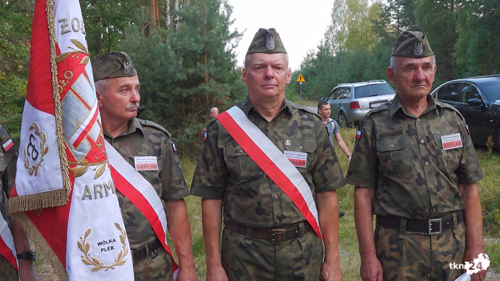 Powiat konecki zaprosił na nocny patriotyczny marsz [wideo, zdjęcia]