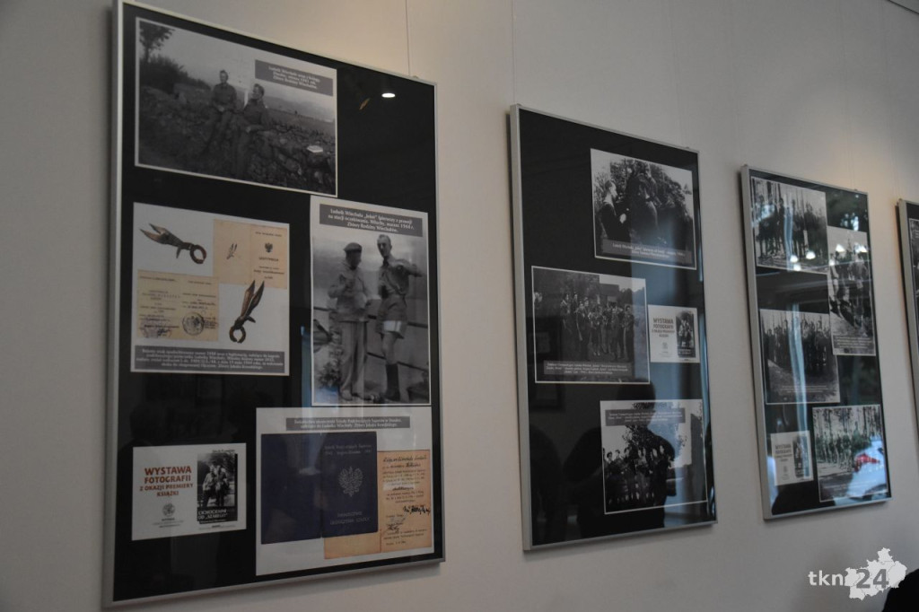Cichociemni od `Szarego`. Historia braci Wiechułów. Premiera książki podczas Koneckiego Września [wideo, zdjęcia]
