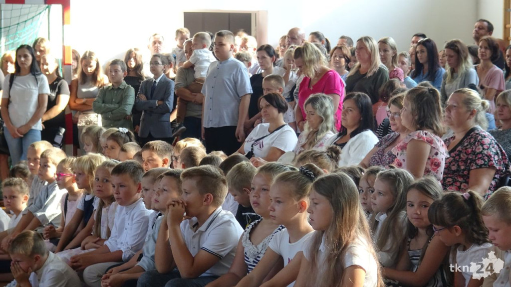 Pierwszy dzwonek już wybrzmiał! Odwiedziliśmy koneckie szkoły [wideo, zdjęcia]