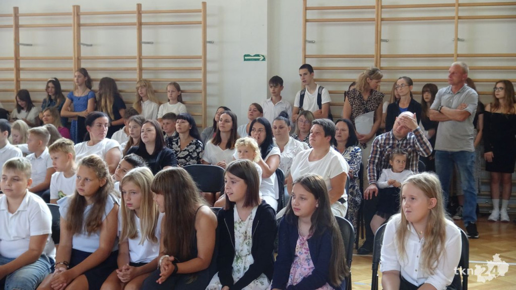 Pierwszy dzwonek już wybrzmiał! Odwiedziliśmy koneckie szkoły [wideo, zdjęcia]