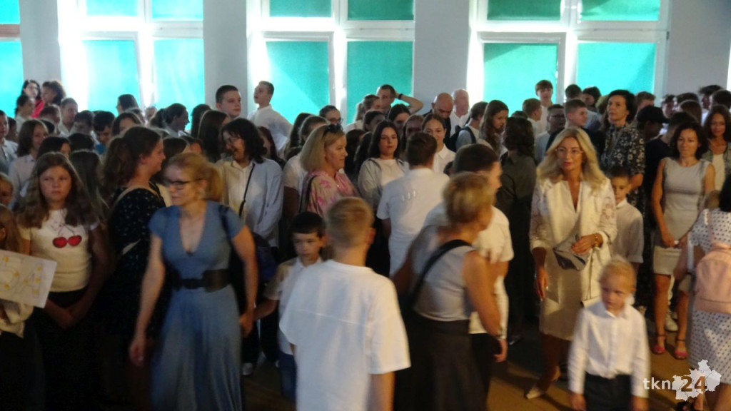 Pierwszy dzwonek już wybrzmiał! Odwiedziliśmy koneckie szkoły [wideo, zdjęcia]