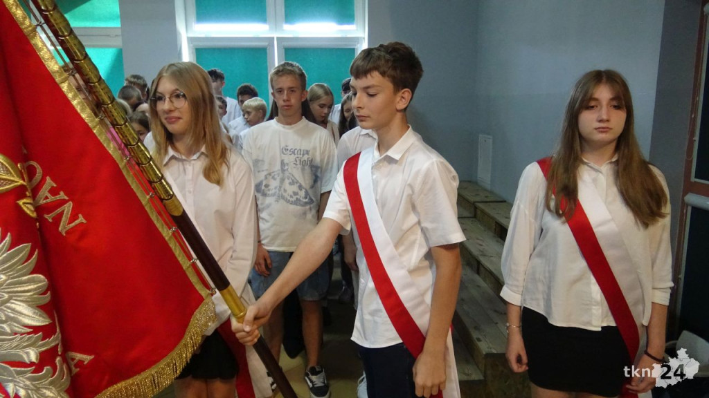 Pierwszy dzwonek już wybrzmiał! Odwiedziliśmy koneckie szkoły [wideo, zdjęcia]