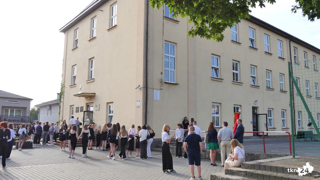 Pierwszy dzwonek już wybrzmiał! Odwiedziliśmy koneckie szkoły [wideo, zdjęcia]