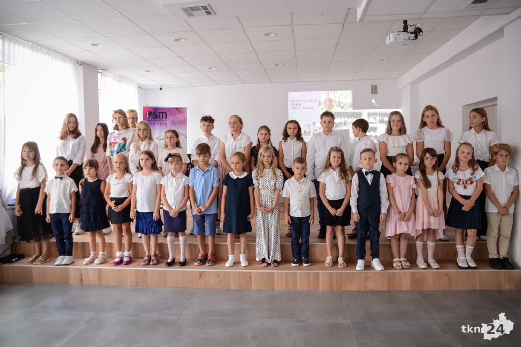 Rozpoczęcie roku szkolnego 2024/2025 w Państwowej Szkole Muzycznej I Stopnia w Końskich [zdjęcia]