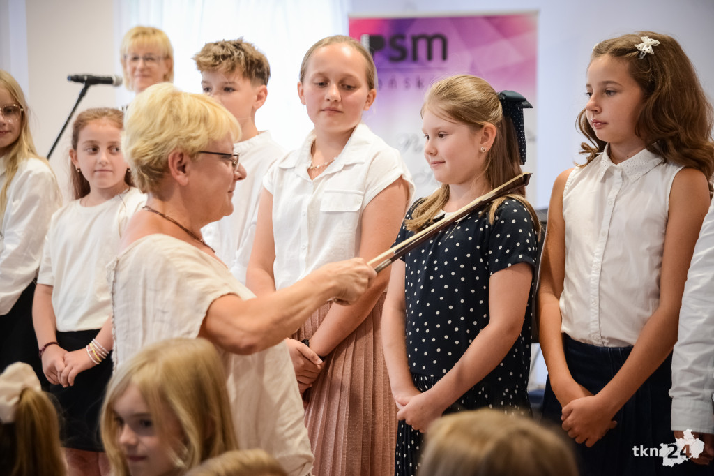 Rozpoczęcie roku szkolnego 2024/2025 w Państwowej Szkole Muzycznej I Stopnia w Końskich [zdjęcia]