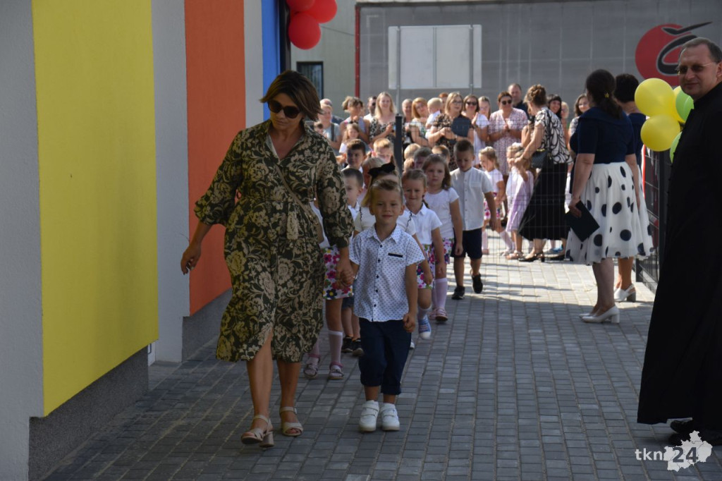 W Rudzie Malenieckiej uroczyście otwarto przedszkole [wideo, zdjęcia]