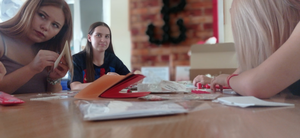 Młodzież i pracownicy ŚCR w Czarnieckiej Górze pamiętają o Powstańcach [zdjęcia]