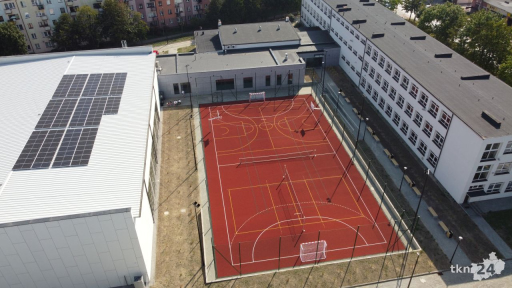 `Igrzyska czas zacząć!` Uroczyste otwarcie hali sportowej przy Szkole Podstawowej nr 2 w Końskich [wideo, zdjęcia]