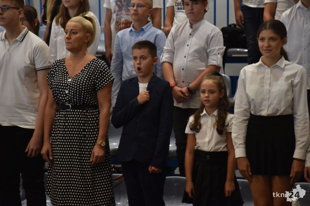 `Igrzyska czas zacząć!` Uroczyste otwarcie hali sportowej przy Szkole Podstawowej nr 2 w Końskich [wideo, zdjęcia]