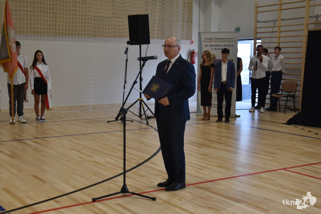 `Igrzyska czas zacząć!` Uroczyste otwarcie hali sportowej przy Szkole Podstawowej nr 2 w Końskich [wideo, zdjęcia]