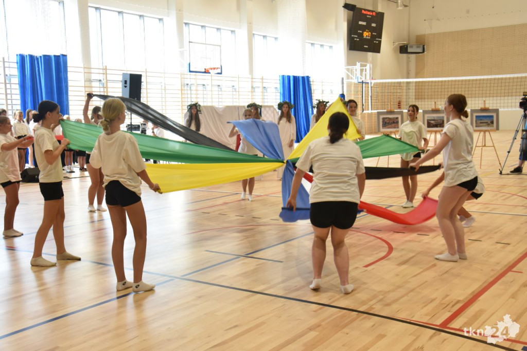 `Igrzyska czas zacząć!` Uroczyste otwarcie hali sportowej przy Szkole Podstawowej nr 2 w Końskich [wideo, zdjęcia]