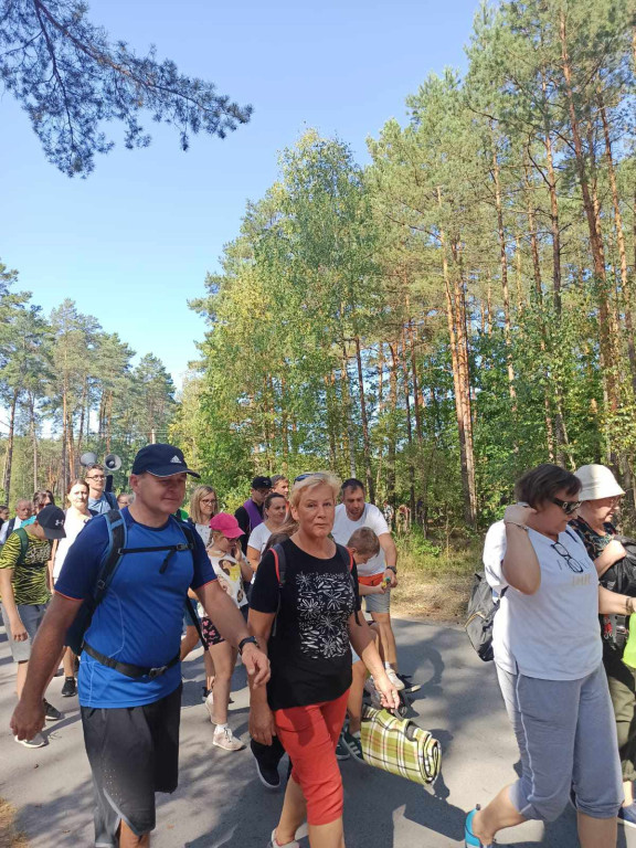 Pielgrzymka do Czarnej w 25. rocznicę Koronacji Obrazu Matki Bożej Wychowawczyni