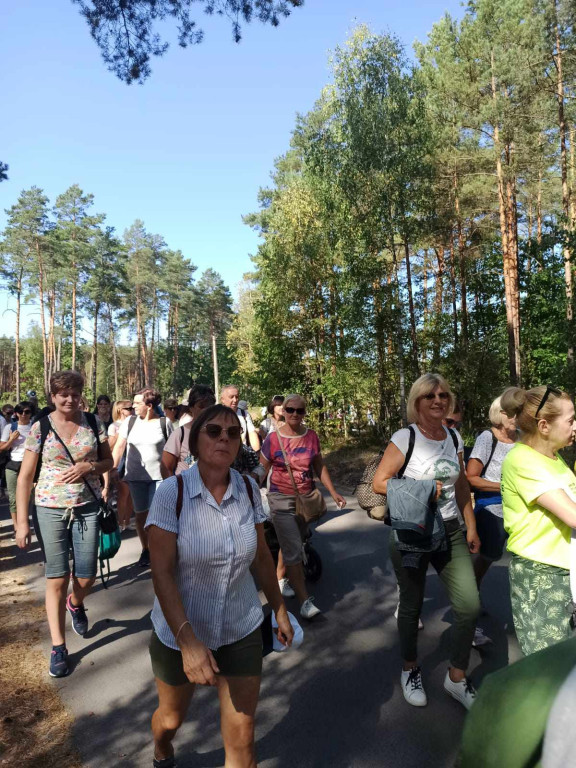 Pielgrzymka do Czarnej w 25. rocznicę Koronacji Obrazu Matki Bożej Wychowawczyni