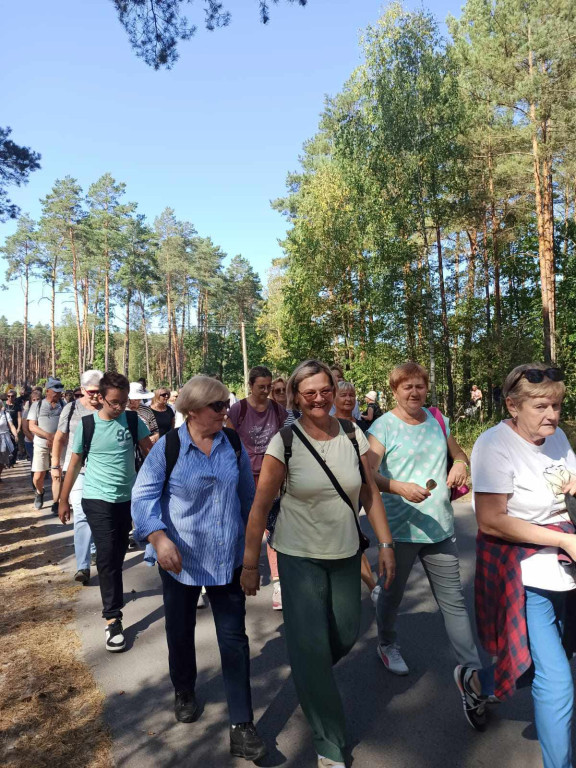 Pielgrzymka do Czarnej w 25. rocznicę Koronacji Obrazu Matki Bożej Wychowawczyni