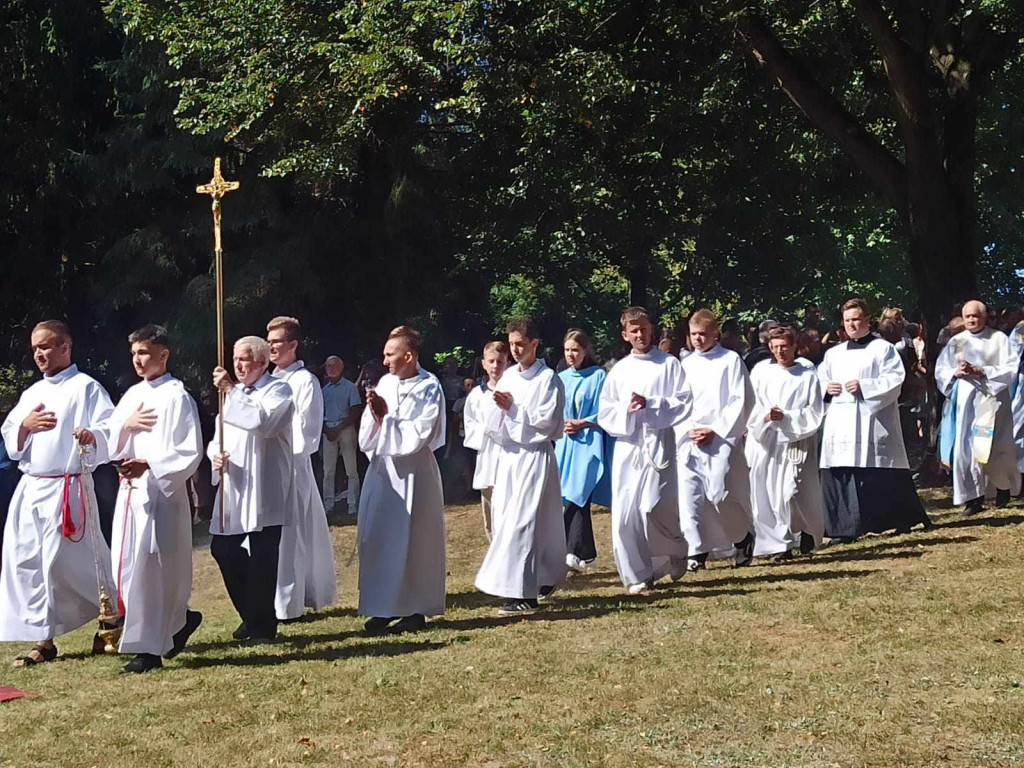 Pielgrzymka do Czarnej w 25. rocznicę Koronacji Obrazu Matki Bożej Wychowawczyni