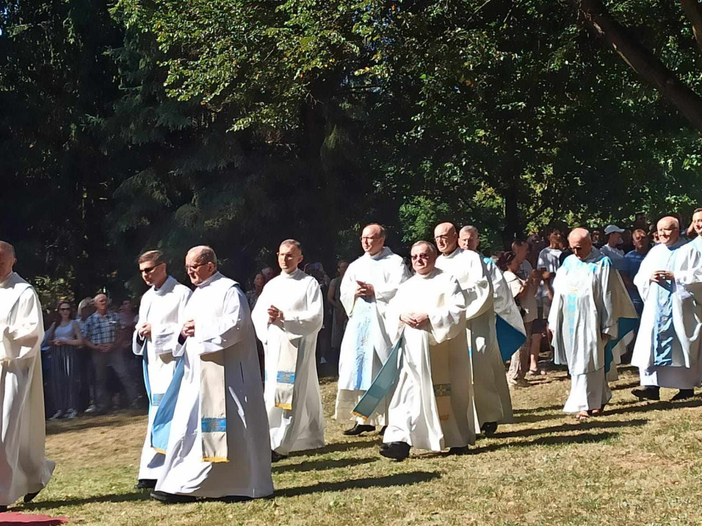 Pielgrzymka do Czarnej w 25. rocznicę Koronacji Obrazu Matki Bożej Wychowawczyni