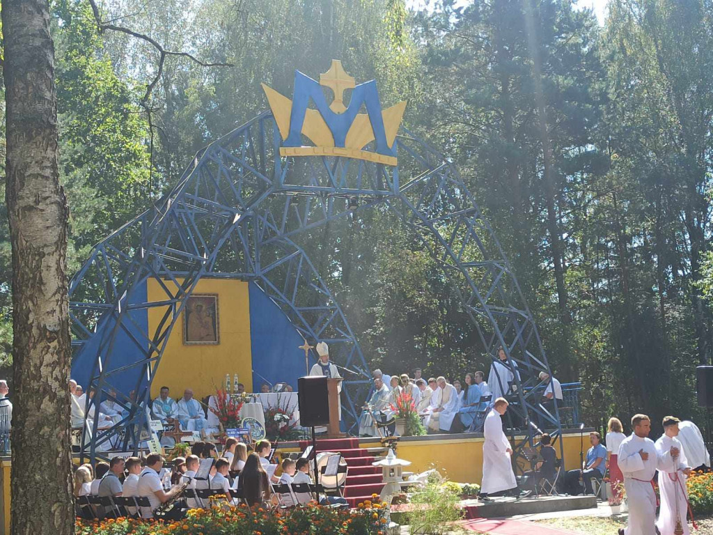 Pielgrzymka do Czarnej w 25. rocznicę Koronacji Obrazu Matki Bożej Wychowawczyni