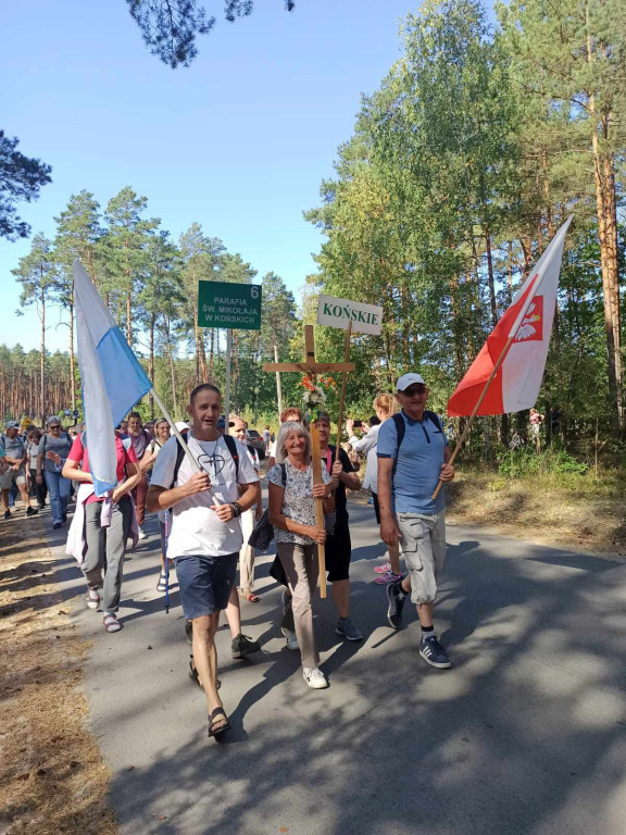 Pielgrzymka do Czarnej w 25. rocznicę Koronacji Obrazu Matki Bożej Wychowawczyni