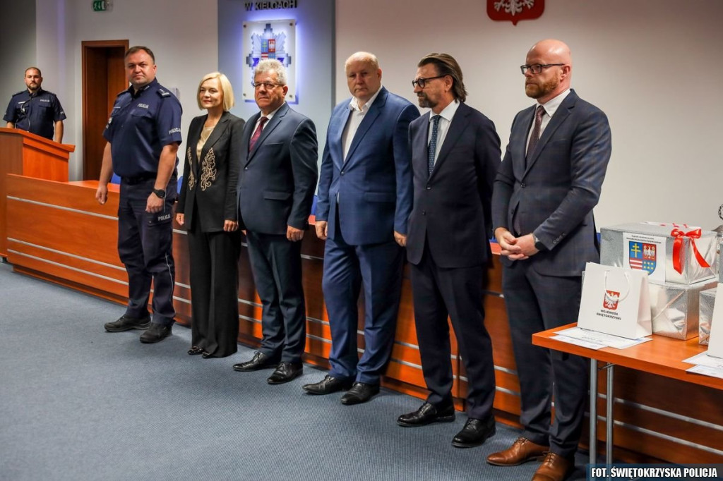 Policjanci z Końskich wśród najlepszych w województwie [zdjęcia]