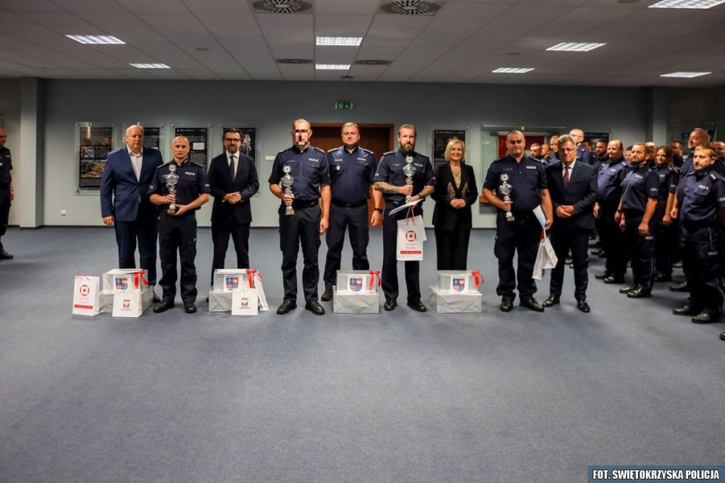 Policjanci z Końskich wśród najlepszych w województwie [zdjęcia]