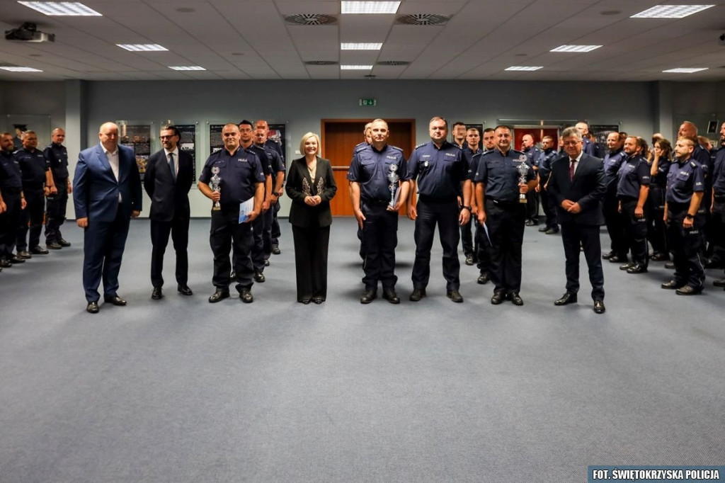 Policjanci z Końskich wśród najlepszych w województwie [zdjęcia]