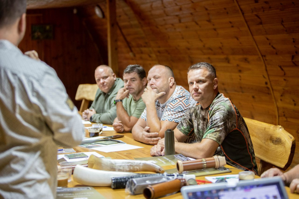 Pierwsze warsztaty wabienia jeleni odbyły się w Niekłaniu [wideo, zdjęcia]