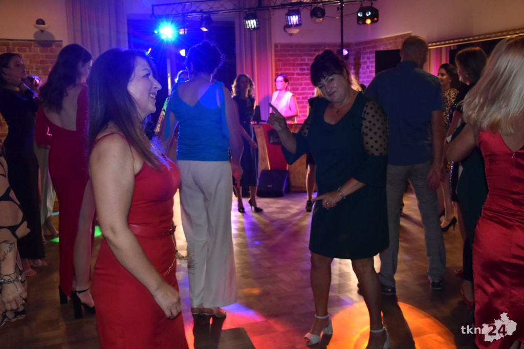 Bal absolwentów i sympatyków II LO w Końskich [zdjęcia]