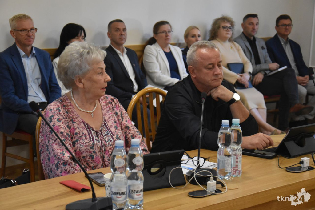 Rada Miejska w Końskich wesprze finansowo powodzian. Relacja z piątkowych obrad [wideo, zdjęcia]