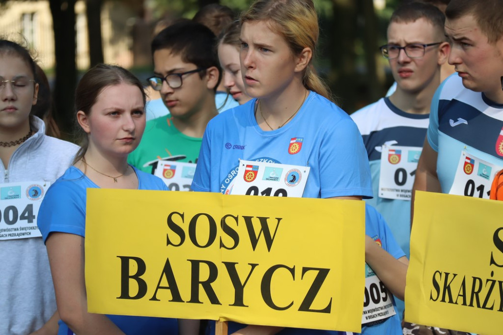 Biegi Przełajowe w Baryczy. Najlepsi pojadą na Mistrzostwa Polski [zdjęcia]
