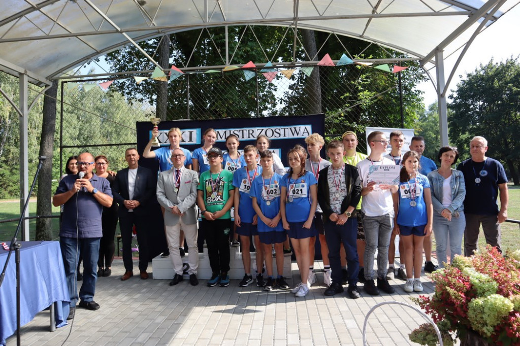 Biegi Przełajowe w Baryczy. Najlepsi pojadą na Mistrzostwa Polski [zdjęcia]