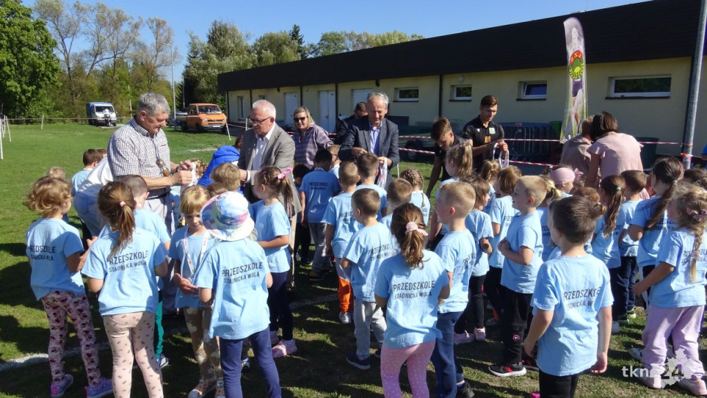 Ponad 350 dzieci na biegach przełajowych w Końskich [wideo, zdjęcia]