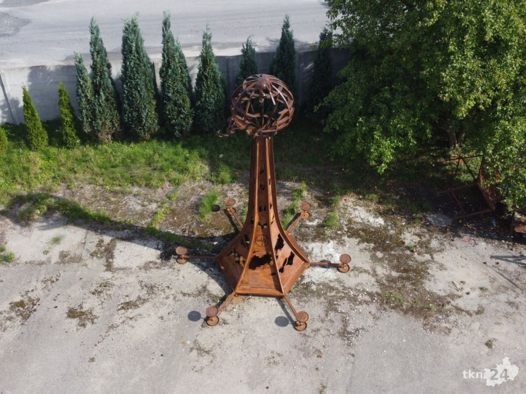 Konecki artysta stworzył niezwykłą rzeźbę. Teraz szuka dla niej miejsca [wideo, zdjęcia]