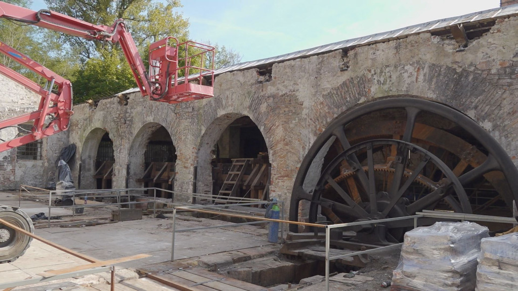 Muzeum w Sielpi znowu z opóźnieniami. Prace jednak ruszyły [wideo]
