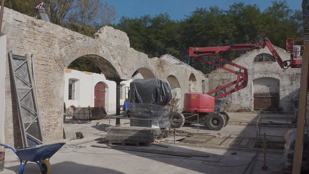 Muzeum w Sielpi znowu z opóźnieniami. Prace jednak ruszyły [wideo]