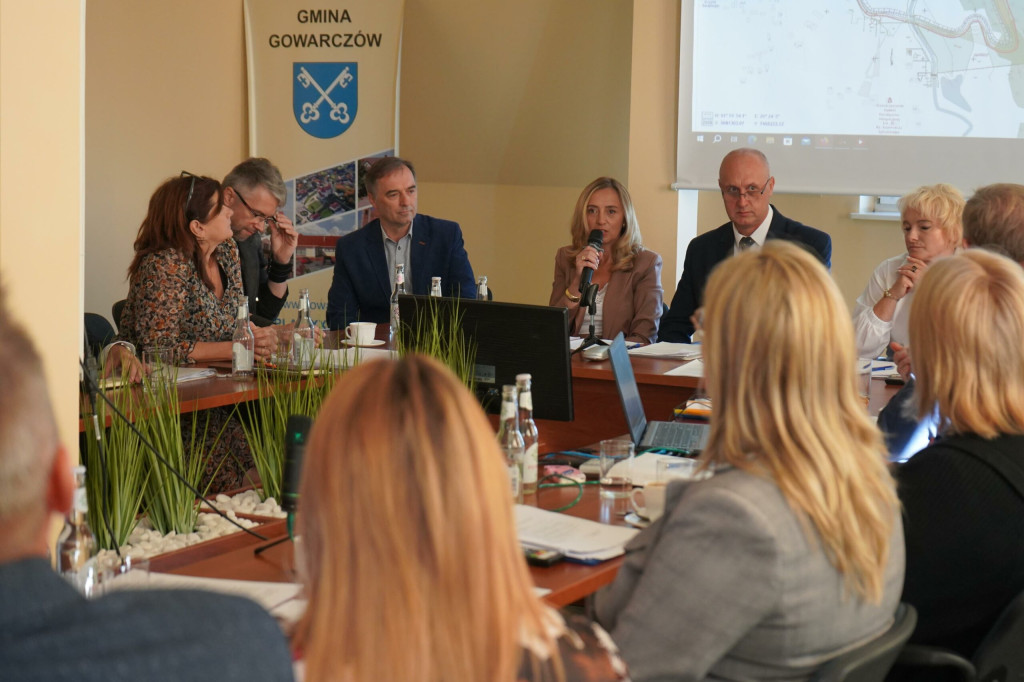 Gmina Gowarczów  oficjalnie dołączyła do Staropolskiego Związku Gmin i Miast [zdjęcia]